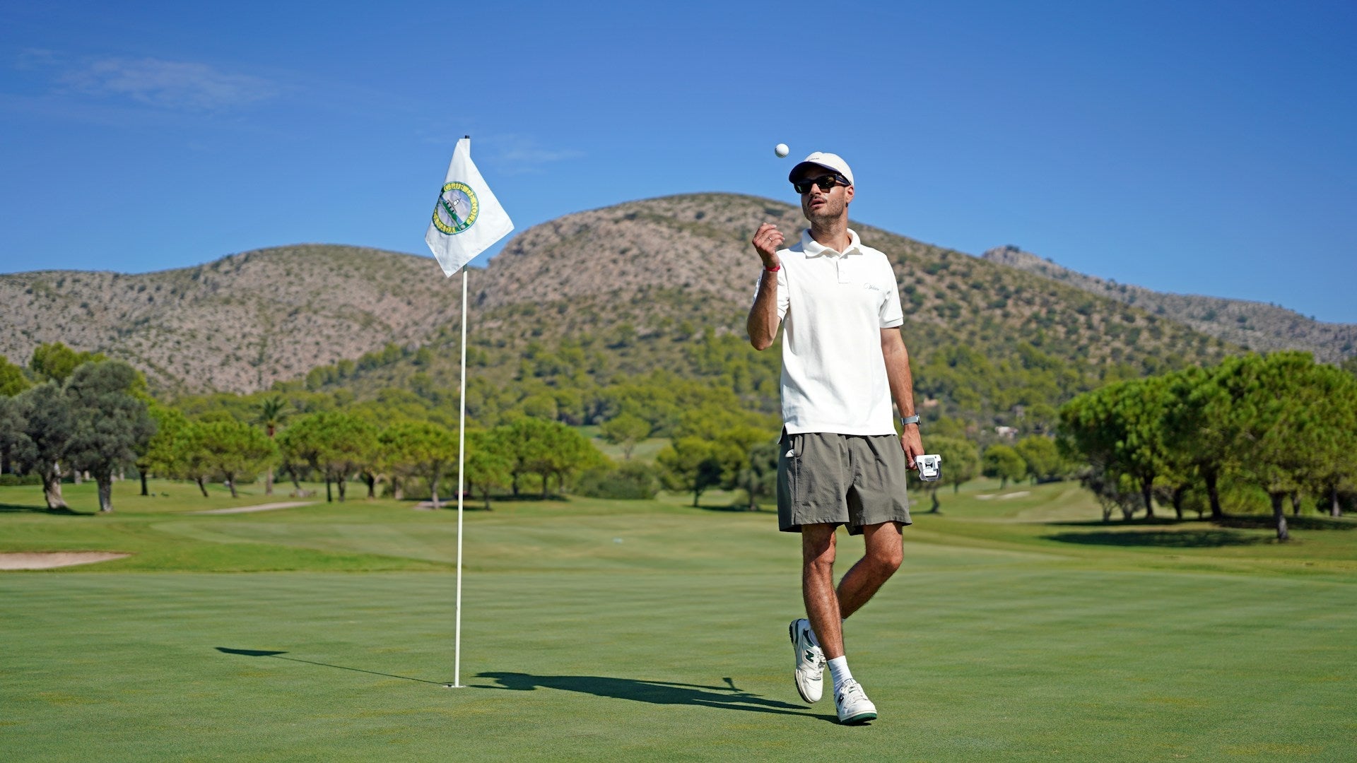 Solutions for Custom Golf Polo Buttons That Keep Coming Loose