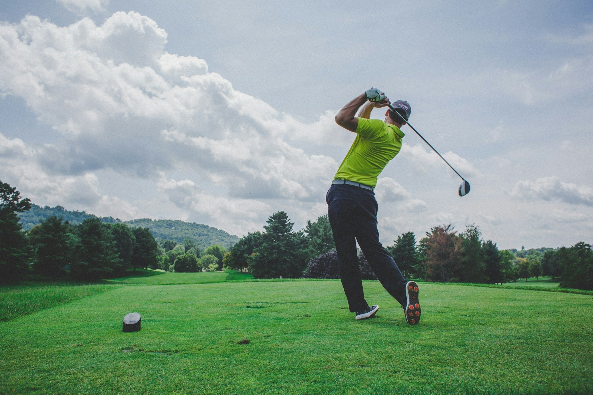 Solutions for Custom Golf Polo Colour Matching Problems